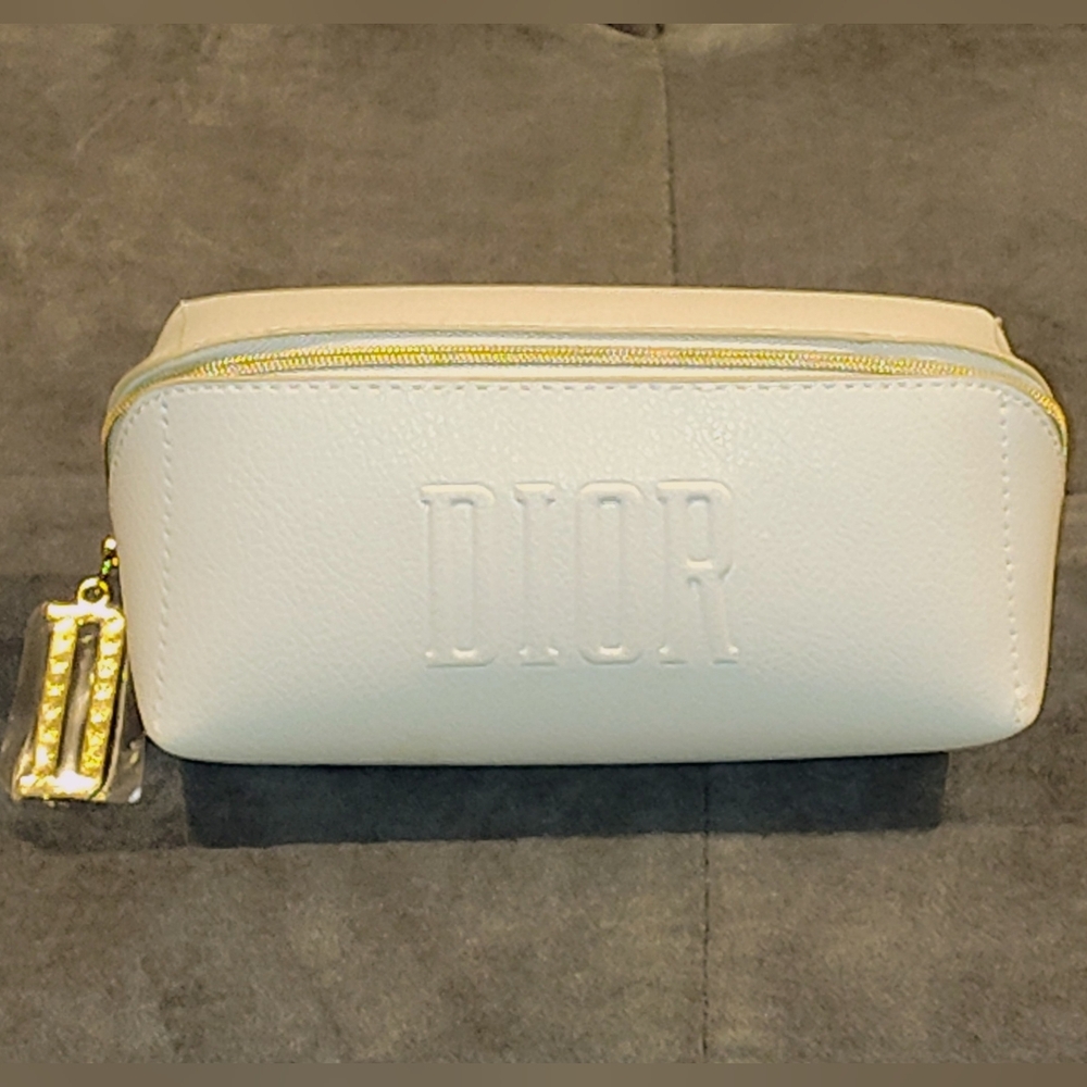 NEW DIOR WHITE LEATHER EMBOSSED SUNGLASSES / COSMETICS ZIPPERED CASE WITH CHARM